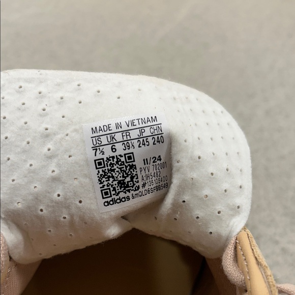 Adidas Gazelle Women's Tan and White Sneakers - Picture 2 of 4